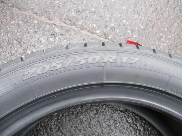 オーラ １．２　Ｇ　ＦＯＵＲ　４ＷＤ　低速衝突軽減ブレーキ横滑り防止装置社用車（20枚目）