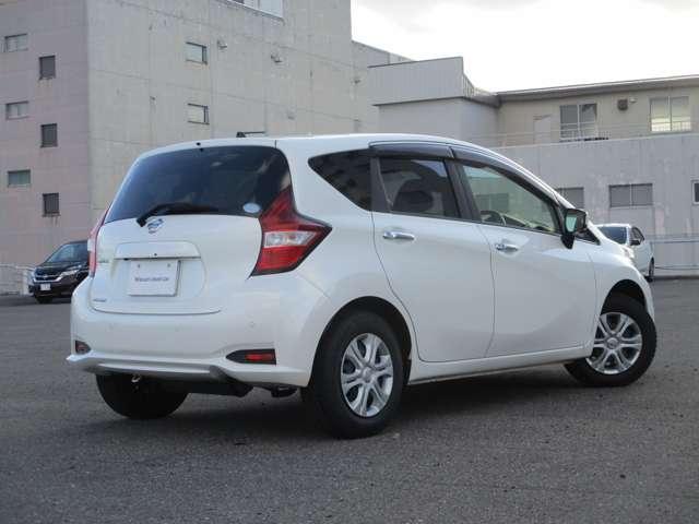 ノート １．２　メダリスト　Ｘ　ＦＯＵＲ　スマートセーフティ　エディション　４ＷＤ　低速衝突被害軽減ブレーキ横滑り防止（2枚目）