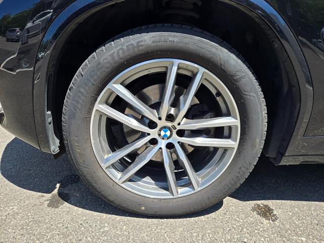 Ｘ３ ｘＤｒｉｖｅ　２０ｄ　Ｍスポーツ　認定中古車　レザーシート　地デジ　アンビエントライト　シートヒーター　リアビューカメラ　電動シート　Ｂｌｕｅｔｏｏｔｈオーディオ　オートホールド　ＥＴＣ内蔵ルームミラー（12枚目）