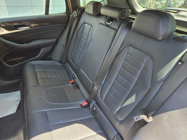 Ｘ３ ｘＤｒｉｖｅ　２０ｄ　Ｍスポーツ　認定中古車　レザーシート　地デジ　アンビエントライト　シートヒーター　リアビューカメラ　電動シート　Ｂｌｕｅｔｏｏｔｈオーディオ　オートホールド　ＥＴＣ内蔵ルームミラー（26枚目）