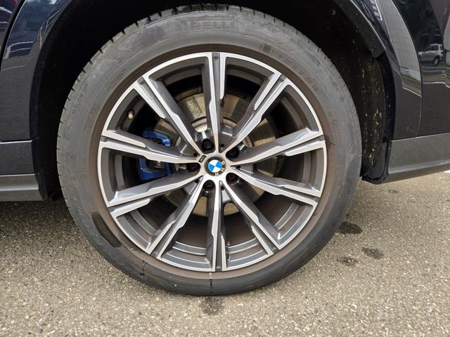 Ｘ６ ｘＤｒｉｖｅ　３５ｄ　Ｍスポーツ　認定中古車　サンルーフ　地デジ　トップビューカメラ　電動シート　Ｂｌｕｅｔｏｏｔｈオーディオ　アンビエントライト　アクティブクルーズコントロール　マッサージシート　保温保冷カップホルダ（17枚目）