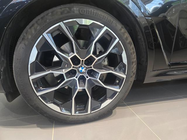 Ｘ７ ｘＤｒｉｖｅ　４０ｄ　Ｍスポーツ　認定中古車　サンルーフ　７人乗り　シートヒーター　ＨａｒｍａｎＫａｒｄｏｎ　アクティブクルーズコントロール　ヘッドアップディスプレイ　マッサージシート　ソフトクローズドア　保温保冷カップホルダ（43枚目）