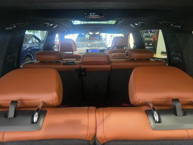 Ｘ７ ｘＤｒｉｖｅ　４０ｄ　Ｍスポーツ　認定中古車　サンルーフ　７人乗り　シートヒーター　ＨａｒｍａｎＫａｒｄｏｎ　アクティブクルーズコントロール　ヘッドアップディスプレイ　マッサージシート　ソフトクローズドア　保温保冷カップホルダ（44枚目）