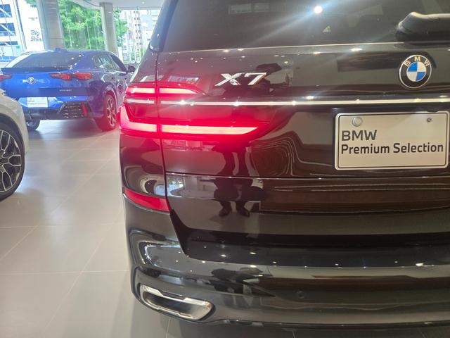 Ｘ７ ｘＤｒｉｖｅ　４０ｄ　Ｍスポーツ　認定中古車　サンルーフ　７人乗り　シートヒーター　ＨａｒｍａｎＫａｒｄｏｎ　アクティブクルーズコントロール　ヘッドアップディスプレイ　マッサージシート　ソフトクローズドア　保温保冷カップホルダ（47枚目）