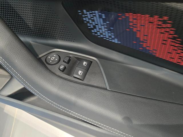 常時約３０台の洗練されたＢＭＷを取り揃えております。内装や外装の写真もぜひ見て下さい。