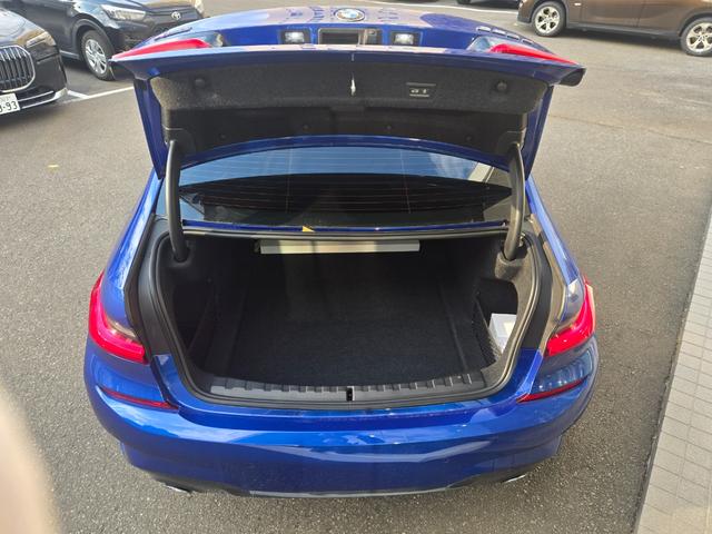 ３シリーズ ３２０ｄ　ｘＤｒｉｖｅ　Ｍスポーツ　認定中古車　電動テールゲート　アクティブクルーズコントロール　電動シート　オートライト　オートワイパー　アンビエントライト　オートホールド　Ｂｌｕｅｔｏｏｔｈオーディオ　シートヒーター（46枚目）