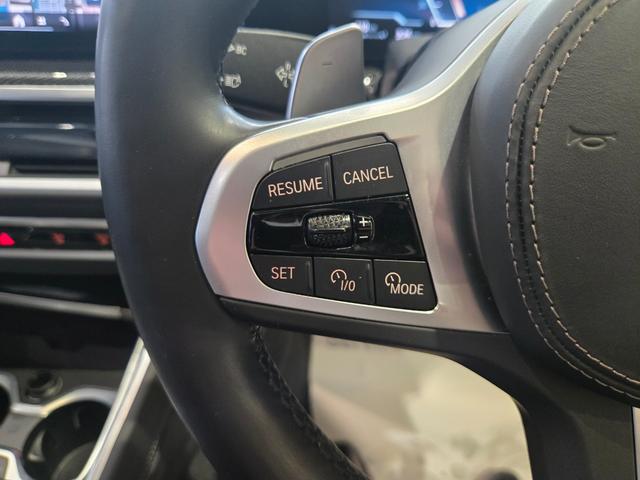 X6 xDrive 35d Mスポーツ 認定中古車 サンルーフ ソフトクローズドア トップビューカメラ 保温保冷カップホルダ 地デジ アンビエントライト HarmanKardonサラウンド 前後シートヒーター マッサージシート 電動シート(2枚目)