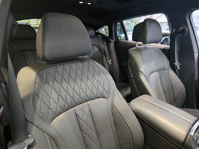 X6 xDrive 35d Mスポーツ 認定中古車 サンルーフ ソフトクローズドア トップビューカメラ 保温保冷カップホルダ 地デジ アンビエントライト HarmanKardonサラウンド 前後シートヒーター マッサージシート 電動シート(20枚目)