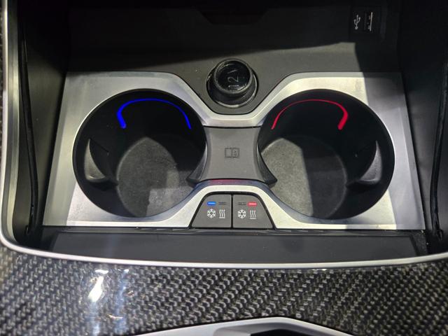 X6 xDrive 35d Mスポーツ 認定中古車 サンルーフ ソフトクローズドア トップビューカメラ 保温保冷カップホルダ 地デジ アンビエントライト HarmanKardonサラウンド 前後シートヒーター マッサージシート 電動シート(26枚目)