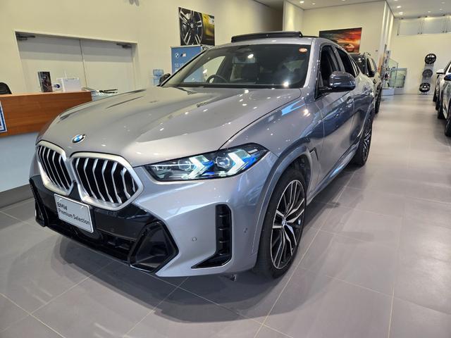 X6 xDrive 35d Mスポーツ 認定中古車 サンルーフ ソフトクローズドア トップビューカメラ 保温保冷カップホルダ 地デジ アンビエントライト HarmanKardonサラウンド 前後シートヒーター マッサージシート 電動シート(31枚目)