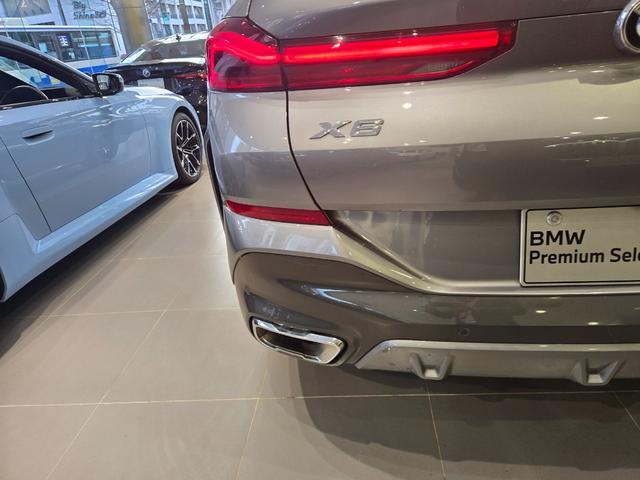 X6 xDrive 35d Mスポーツ 認定中古車 サンルーフ ソフトクローズドア トップビューカメラ 保温保冷カップホルダ 地デジ アンビエントライト HarmanKardonサラウンド 前後シートヒーター マッサージシート 電動シート(63枚目)