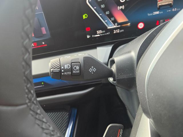 ゆったりとした展示場で１シリーズから７シリーズまで幅広いバリエーションの中からお選び頂けます。１００万円〜２００万円台のリーズナブルなモデルもご用意。