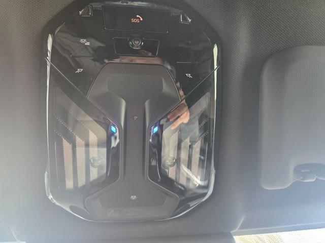 ゆったりとした展示場で１シリーズから７シリーズまで幅広いバリエーションの中からお選び頂けます。１００万円〜２００万円台のリーズナブルなモデルもご用意。