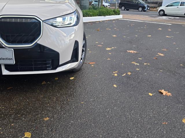 札幌の北１条通り沿いに面しているＢＭＷの看板が目印です。札幌中心部から西（北海道神宮）に向かう途中知事公館手前にございます。遠方の方はお気軽にお電話頂ければご案内致します。