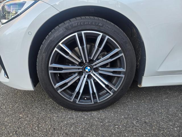 3シリーズ 320d xDrive Mスポーツ 認定中古車 ヘッドアップディスプレイ シートヒーター アンビエントライト コンフォートアクセス リアビューカメラ Bluetoothオーディオ アクティブクルーズコントロール レザーシート(22枚目)
