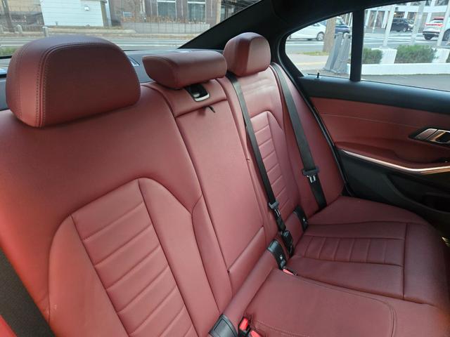 3シリーズ 320d xDrive Mスポーツ 認定中古車 ヘッドアップディスプレイ シートヒーター アンビエントライト コンフォートアクセス リアビューカメラ Bluetoothオーディオ アクティブクルーズコントロール レザーシート(36枚目)