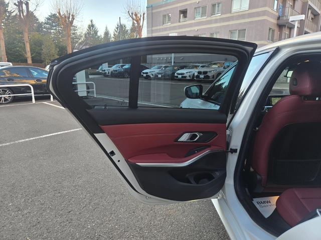 3シリーズ 320d xDrive Mスポーツ 認定中古車 ヘッドアップディスプレイ シートヒーター アンビエントライト コンフォートアクセス リアビューカメラ Bluetoothオーディオ アクティブクルーズコントロール レザーシート(59枚目)