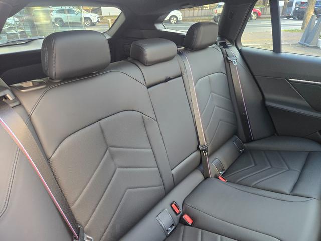 5シリーズ 523d xDriveツーリング Mスポーツ 弊社デモカー 認定中古車 サンルーフ レザー HarmanKardonサラウンド アンビエントライト ヘッドアップディスプレイ 地デジ シートヒーター トップビューカメラ アクティブクルーズ(6枚目)