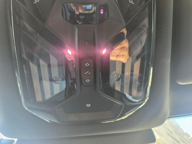 5シリーズ 523d xDriveツーリング Mスポーツ 弊社デモカー 認定中古車 サンルーフ レザー HarmanKardonサラウンド アンビエントライト ヘッドアップディスプレイ 地デジ シートヒーター トップビューカメラ アクティブクルーズ(12枚目)