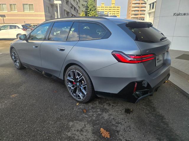 5シリーズ 523d xDriveツーリング Mスポーツ 弊社デモカー 認定中古車 サンルーフ レザー HarmanKardonサラウンド アンビエントライト ヘッドアップディスプレイ 地デジ シートヒーター トップビューカメラ アクティブクルーズ(20枚目)