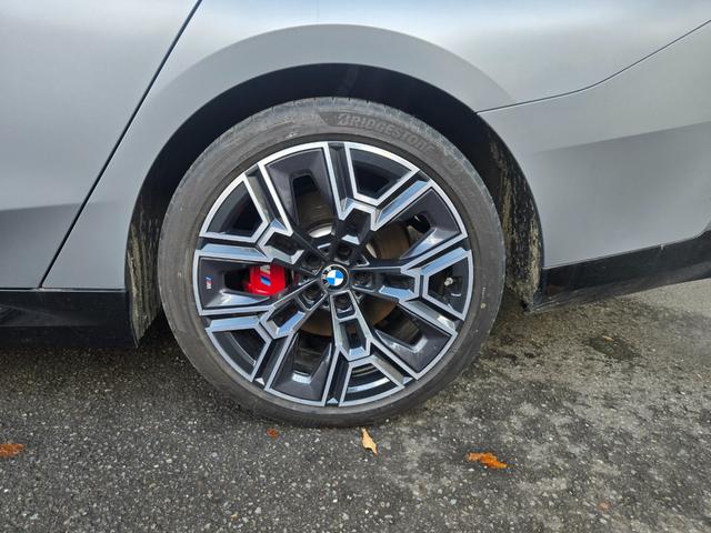 5シリーズ 523d xDriveツーリング Mスポーツ 弊社デモカー 認定中古車 サンルーフ レザー HarmanKardonサラウンド アンビエントライト ヘッドアップディスプレイ 地デジ シートヒーター トップビューカメラ アクティブクルーズ(47枚目)