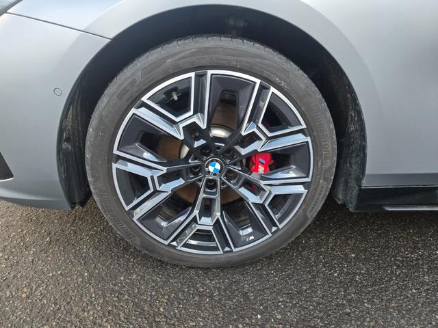 5シリーズ 523d xDriveツーリング Mスポーツ 弊社デモカー 認定中古車 サンルーフ レザー HarmanKardonサラウンド アンビエントライト ヘッドアップディスプレイ 地デジ シートヒーター トップビューカメラ アクティブクルーズ(49枚目)