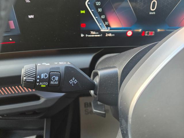 1シリーズ 120 認定中古車 弊社デモカー 電動テールゲート HarmanKardonサラウンド レザー ヘッドアップディスプレイ アンビエントライト トップビューカメラ 車線逸脱警告 Bluetoothオーディオ(2枚目)