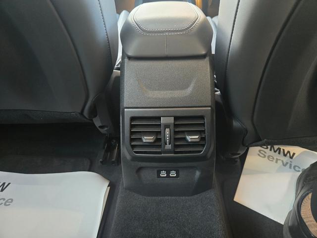 1シリーズ 120 認定中古車 弊社デモカー 電動テールゲート HarmanKardonサラウンド レザー ヘッドアップディスプレイ アンビエントライト トップビューカメラ 車線逸脱警告 Bluetoothオーディオ(6枚目)