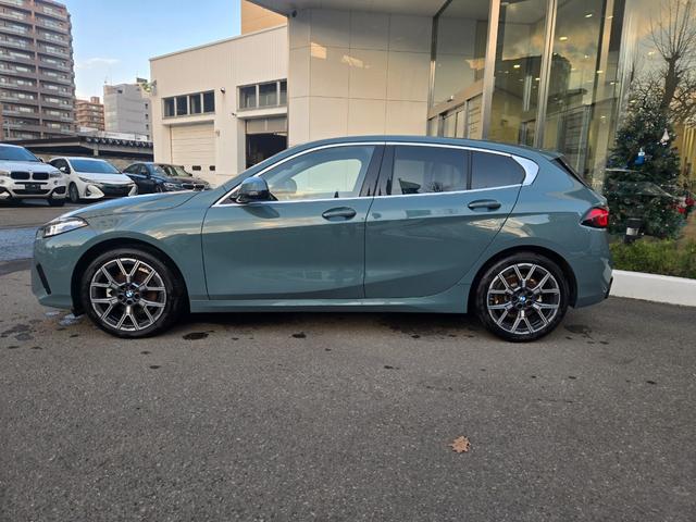 1シリーズ 120 認定中古車 弊社デモカー 電動テールゲート HarmanKardonサラウンド レザー ヘッドアップディスプレイ アンビエントライト トップビューカメラ 車線逸脱警告 Bluetoothオーディオ(15枚目)