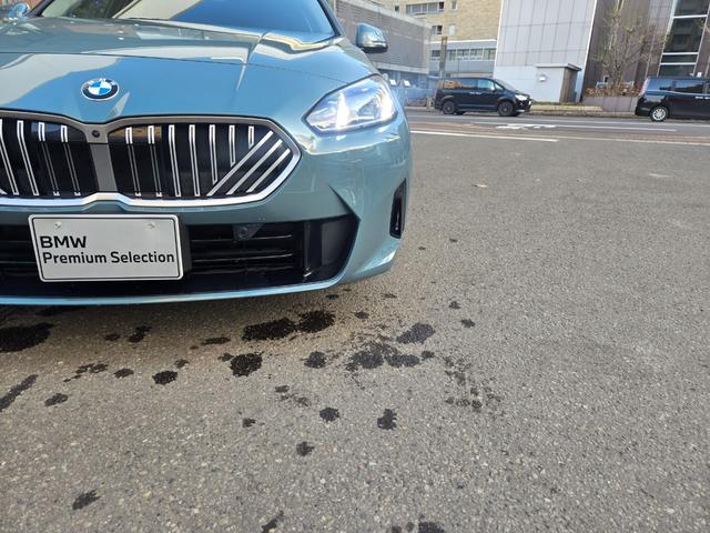 1シリーズ 120 認定中古車 弊社デモカー 電動テールゲート HarmanKardonサラウンド レザー ヘッドアップディスプレイ アンビエントライト トップビューカメラ 車線逸脱警告 Bluetoothオーディオ(25枚目)