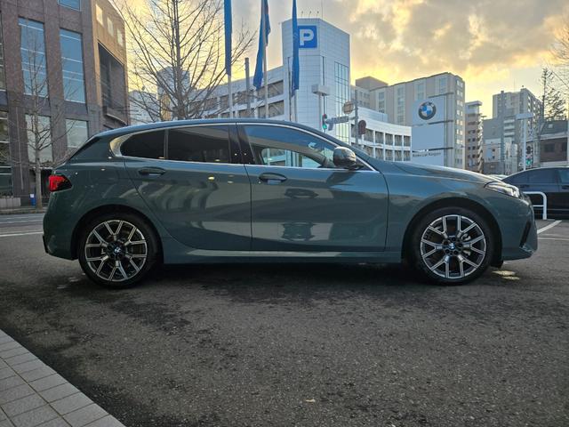 1シリーズ 120 認定中古車 弊社デモカー 電動テールゲート HarmanKardonサラウンド レザー ヘッドアップディスプレイ アンビエントライト トップビューカメラ 車線逸脱警告 Bluetoothオーディオ(39枚目)