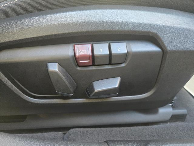 1シリーズ 120 認定中古車 弊社デモカー 電動テールゲート HarmanKardonサラウンド レザー ヘッドアップディスプレイ アンビエントライト トップビューカメラ 車線逸脱警告 Bluetoothオーディオ(48枚目)