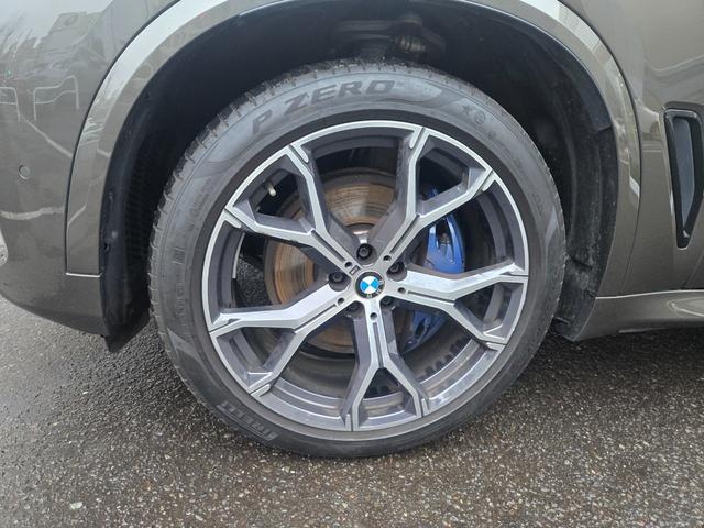 �w�a�l�v�@�o�������������@�r�����������������@�D�y�x�̍݌Ɏԗ����������������A���ɂ��肪�Ƃ��������܂���a�l�v�́w�F�蒆�Îԁx�͂��C�����������B�펞��R�O��̐������ꂽ�a�l�v����葵���Ă���܂��B