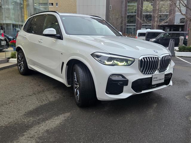 Ｘ５ ｘＤｒｉｖｅ　３５ｄ　認定中古車　サンルーフ　７人乗り　前後シートヒーター　保温保冷カップホルダ　アクティブクルーズコントロール　ヘッドアップディスプレイ　アンビエントライト　レザーシート　地デジ　トップビューカメラ（4枚目）