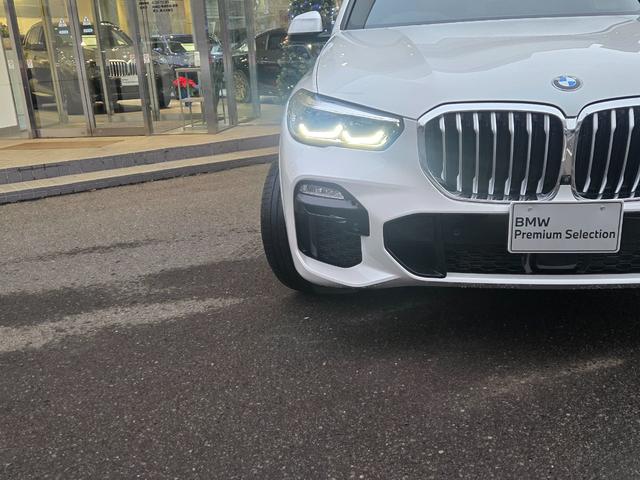 Ｘ５ ｘＤｒｉｖｅ　３５ｄ　認定中古車　サンルーフ　７人乗り　前後シートヒーター　保温保冷カップホルダ　アクティブクルーズコントロール　ヘッドアップディスプレイ　アンビエントライト　レザーシート　地デジ　トップビューカメラ（26枚目）