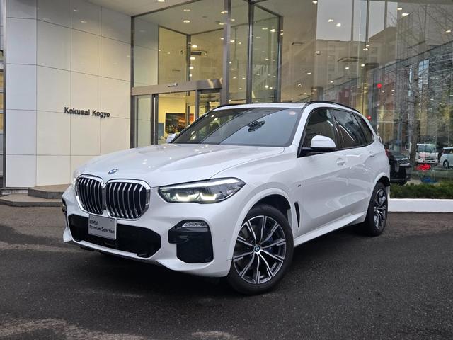 Ｘ５ ｘＤｒｉｖｅ　３５ｄ　認定中古車　サンルーフ　７人乗り　前後シートヒーター　保温保冷カップホルダ　アクティブクルーズコントロール　ヘッドアップディスプレイ　アンビエントライト　レザーシート　地デジ　トップビューカメラ（30枚目）