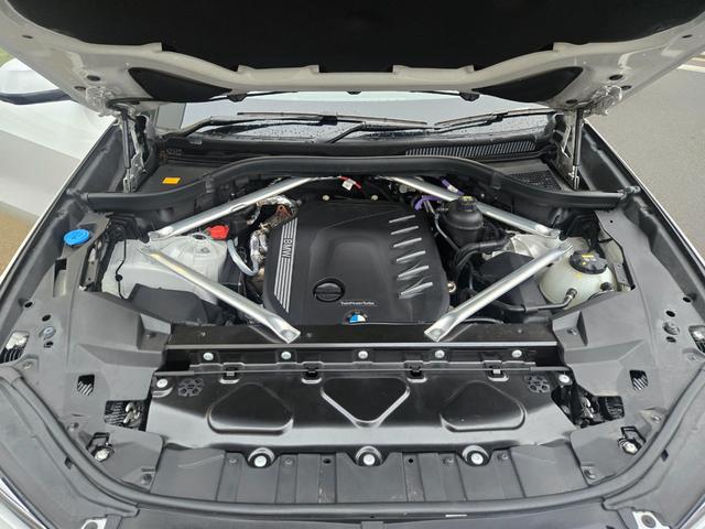 Ｘ５ ｘＤｒｉｖｅ　３５ｄ　認定中古車　サンルーフ　７人乗り　前後シートヒーター　保温保冷カップホルダ　アクティブクルーズコントロール　ヘッドアップディスプレイ　アンビエントライト　レザーシート　地デジ　トップビューカメラ（35枚目）