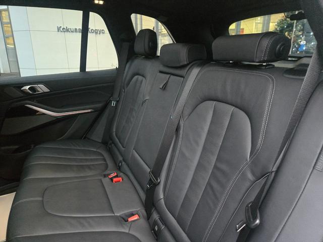 Ｘ５ ｘＤｒｉｖｅ　３５ｄ　認定中古車　サンルーフ　７人乗り　前後シートヒーター　保温保冷カップホルダ　アクティブクルーズコントロール　ヘッドアップディスプレイ　アンビエントライト　レザーシート　地デジ　トップビューカメラ（43枚目）