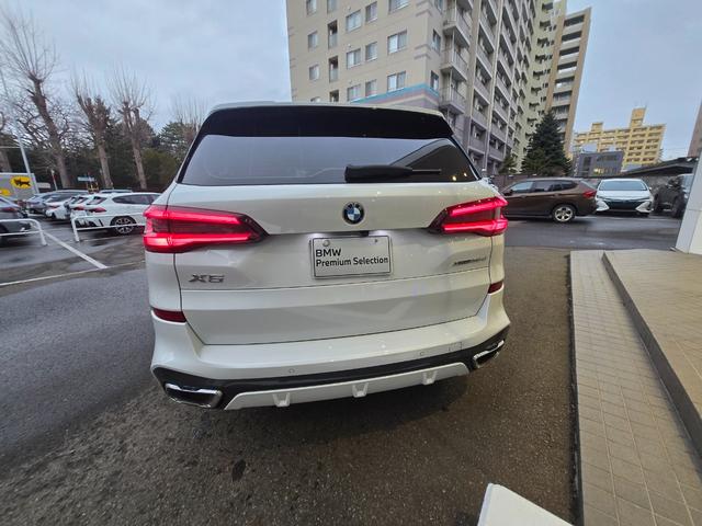 Ｘ５ ｘＤｒｉｖｅ　３５ｄ　認定中古車　サンルーフ　７人乗り　前後シートヒーター　保温保冷カップホルダ　アクティブクルーズコントロール　ヘッドアップディスプレイ　アンビエントライト　レザーシート　地デジ　トップビューカメラ（49枚目）