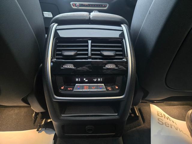 Ｘ５ ｘＤｒｉｖｅ　３５ｄ　認定中古車　サンルーフ　７人乗り　前後シートヒーター　保温保冷カップホルダ　アクティブクルーズコントロール　ヘッドアップディスプレイ　アンビエントライト　レザーシート　地デジ　トップビューカメラ（52枚目）