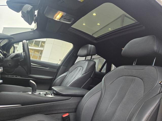 Ｘ６ ｘＤｒｉｖｅ　３５ｉ　Ｍスポーツ　認定中古車　サンルーフ　地デジ　レザーシート　電動シート（運転席メモリ機能付き）　前後シートヒーター　オートライト　オートワイパー　オートホールド　リアビューカメラ　ヘッドアップディスプレイ（7枚目）