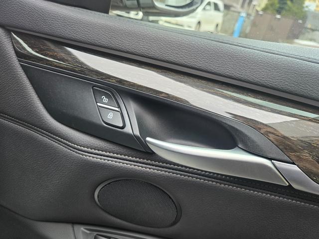 Ｘ６ ｘＤｒｉｖｅ　３５ｉ　Ｍスポーツ　認定中古車　サンルーフ　地デジ　レザーシート　電動シート（運転席メモリ機能付き）　前後シートヒーター　オートライト　オートワイパー　オートホールド　リアビューカメラ　ヘッドアップディスプレイ（23枚目）