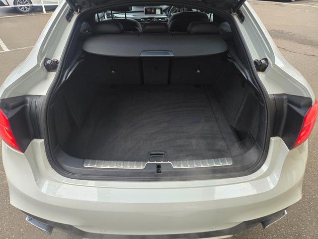 Ｘ６ ｘＤｒｉｖｅ　３５ｉ　Ｍスポーツ　認定中古車　サンルーフ　地デジ　レザーシート　電動シート（運転席メモリ機能付き）　前後シートヒーター　オートライト　オートワイパー　オートホールド　リアビューカメラ　ヘッドアップディスプレイ（56枚目）