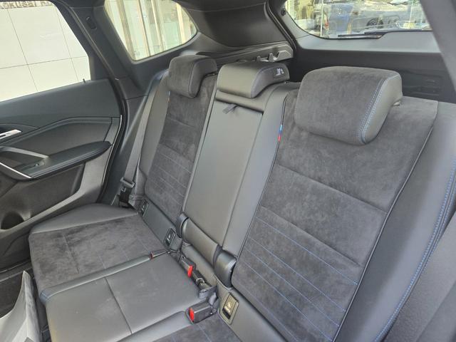 Ｘ１ ｘＤｒｉｖｅ　２０ｄ　Ｍスポーツ　認定中古車　サンルーフ　シートヒーター　電動テールゲート　アクティブクルーズコントロール　電動シート　トップビューカメラ　Ｂｌｕｅｔｏｏｔｈオーディオ　オートライト　オートワイパー（6枚目）