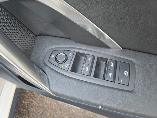 Ｘ１ ｘＤｒｉｖｅ　２０ｄ　Ｍスポーツ　認定中古車　サンルーフ　シートヒーター　電動テールゲート　アクティブクルーズコントロール　電動シート　トップビューカメラ　Ｂｌｕｅｔｏｏｔｈオーディオ　オートライト　オートワイパー（9枚目）