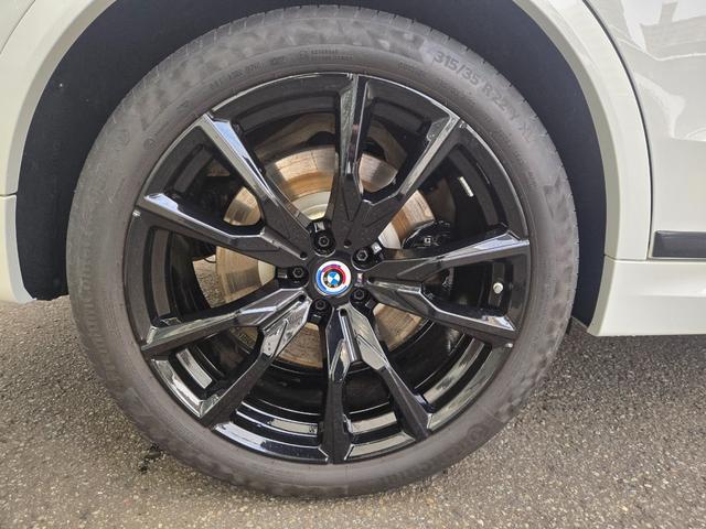 Ｘ７ Ｍ６０ｉ　ｘＤｒｉｖｅ　認定中古車　７人乗り　サンルーフ　ソフトクローズドア　保温保冷カップホルダ　マッサージシート　ヘッドアップディスプレイ　地デジ　オートホールド　トップビューカメラ　アンビエントライト（20枚目）