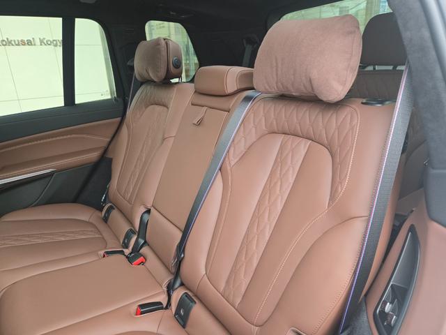 Ｘ７ Ｍ６０ｉ　ｘＤｒｉｖｅ　認定中古車　７人乗り　サンルーフ　ソフトクローズドア　保温保冷カップホルダ　マッサージシート　ヘッドアップディスプレイ　地デジ　オートホールド　トップビューカメラ　アンビエントライト（34枚目）