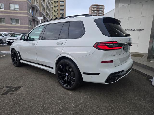 Ｘ７ Ｍ６０ｉ　ｘＤｒｉｖｅ　認定中古車　７人乗り　サンルーフ　ソフトクローズドア　保温保冷カップホルダ　マッサージシート　ヘッドアップディスプレイ　地デジ　オートホールド　トップビューカメラ　アンビエントライト（46枚目）
