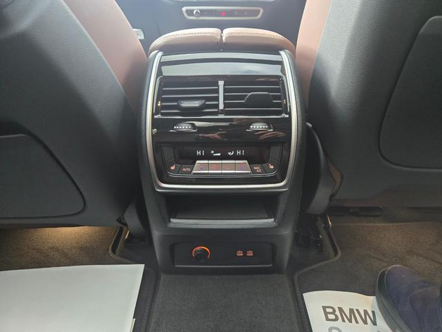 Ｘ７ Ｍ６０ｉ　ｘＤｒｉｖｅ　認定中古車　７人乗り　サンルーフ　ソフトクローズドア　保温保冷カップホルダ　マッサージシート　ヘッドアップディスプレイ　地デジ　オートホールド　トップビューカメラ　アンビエントライト（47枚目）