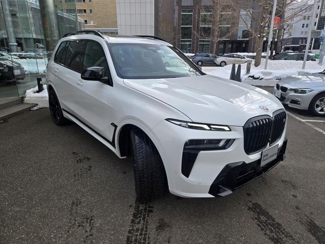 Ｘ７ Ｍ６０ｉ　ｘＤｒｉｖｅ　認定中古車　７人乗り　サンルーフ　ソフトクローズドア　保温保冷カップホルダ　マッサージシート　ヘッドアップディスプレイ　地デジ　オートホールド　トップビューカメラ　アンビエントライト（51枚目）